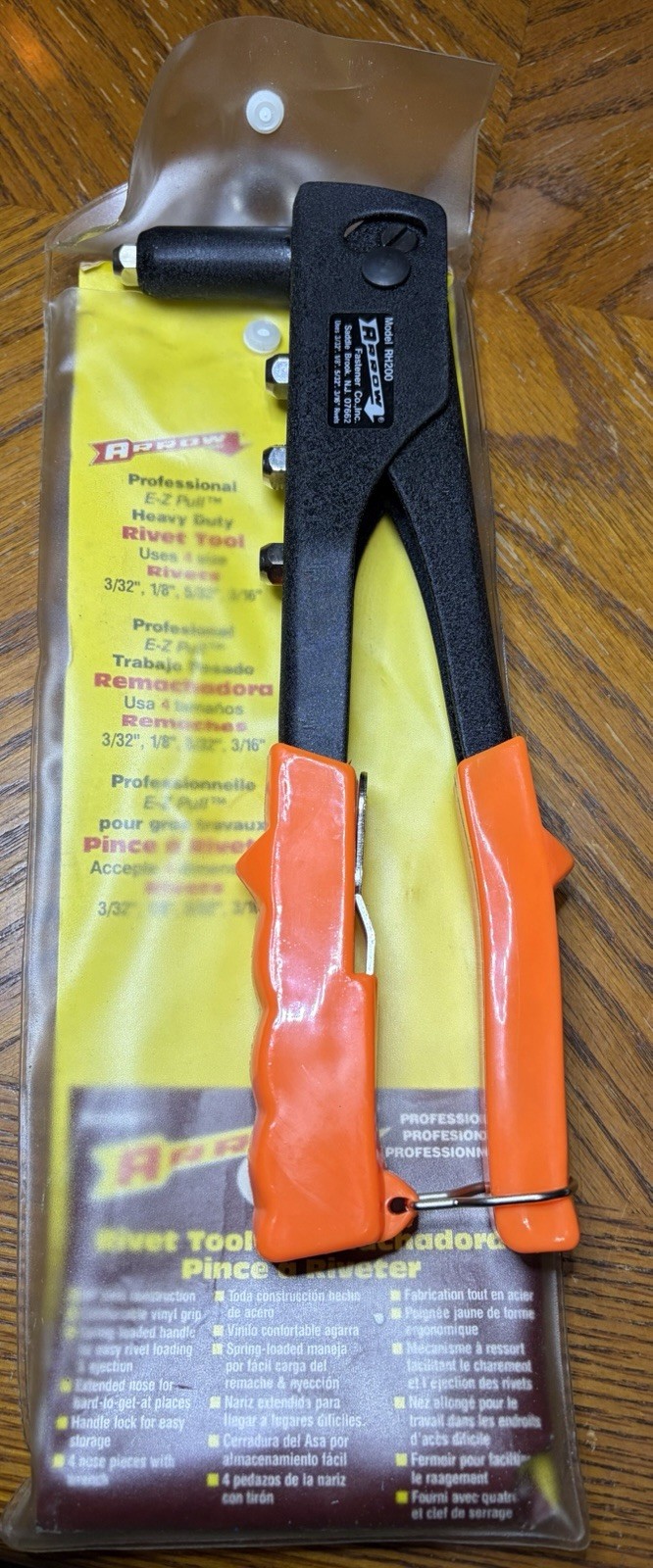Heavy-Duty Rivet Gun Model RH200 Arrow Fastener Co 3/32" 1/8" 5/32" 3/16" Rivets