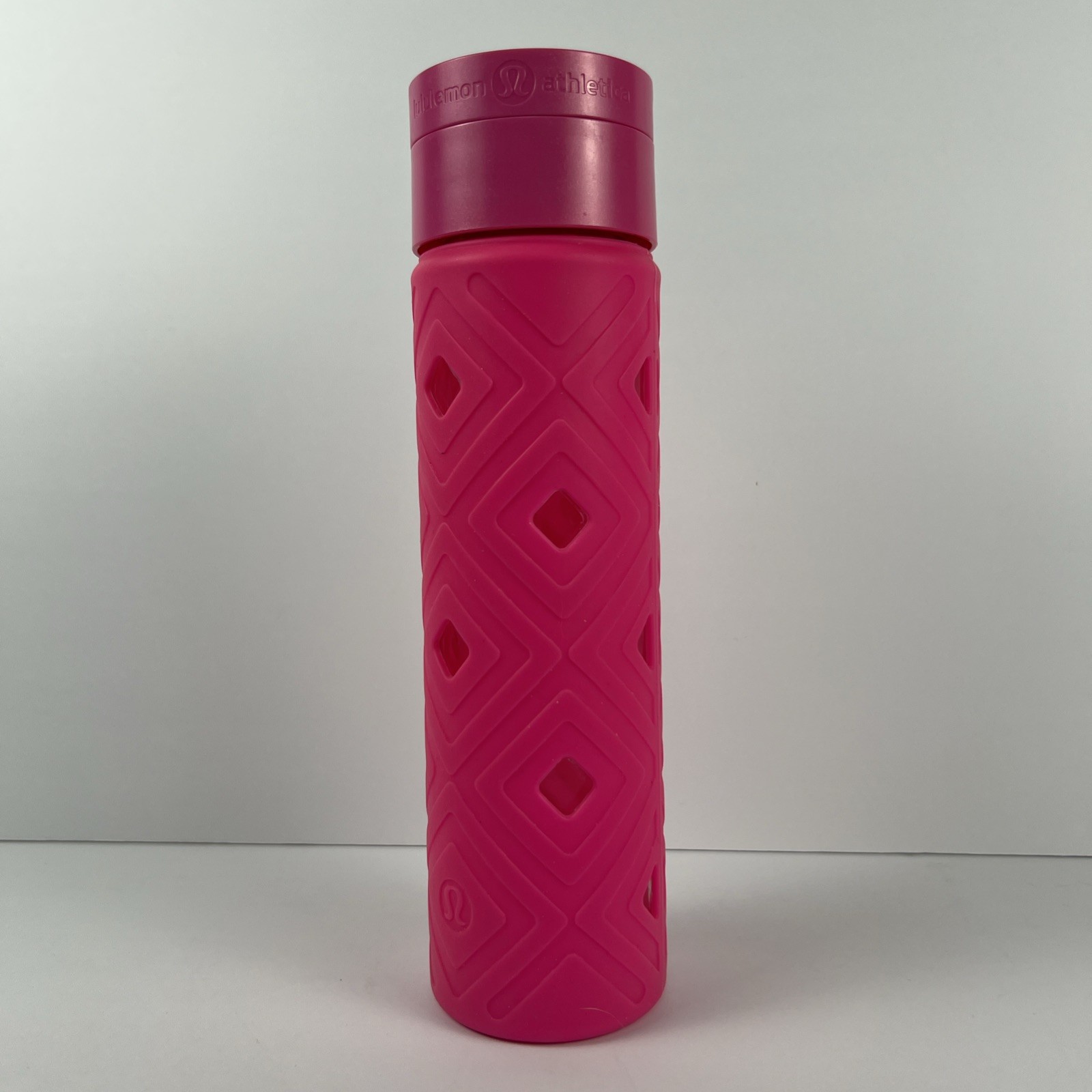 Lululemon Athletica- Pure Focus - Pink Silicone Sleeve - Glass Water Bottle