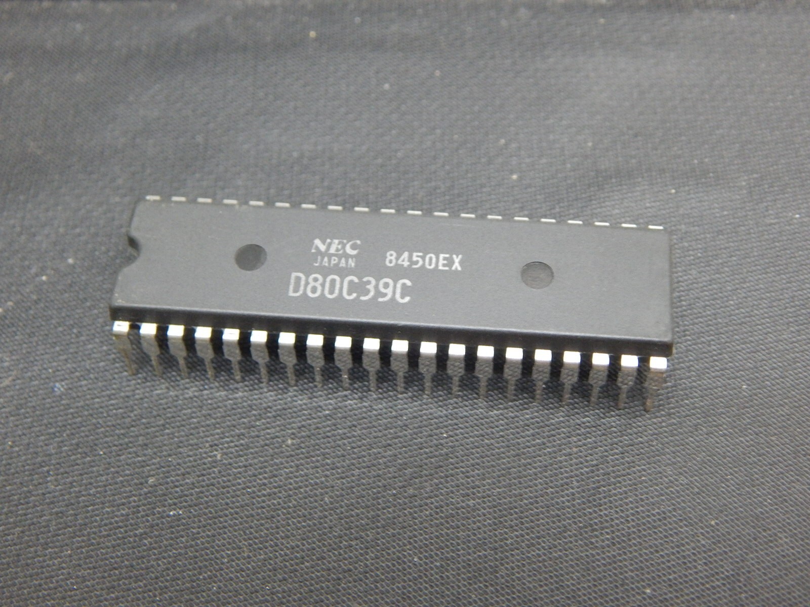 NEC D80C39C Microcomputer 8-Bit Single-Chip CMOS DIP-40 UPD80C39C -FAST SHIPPING