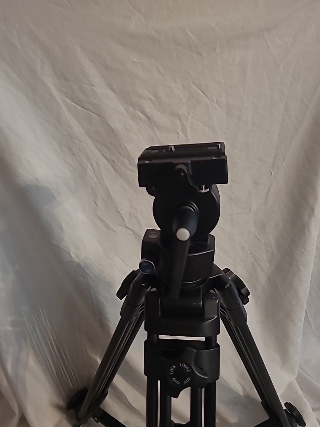 Tripod-Walimex Pro/E Image-9901 camera tripod W/ Fluid Head