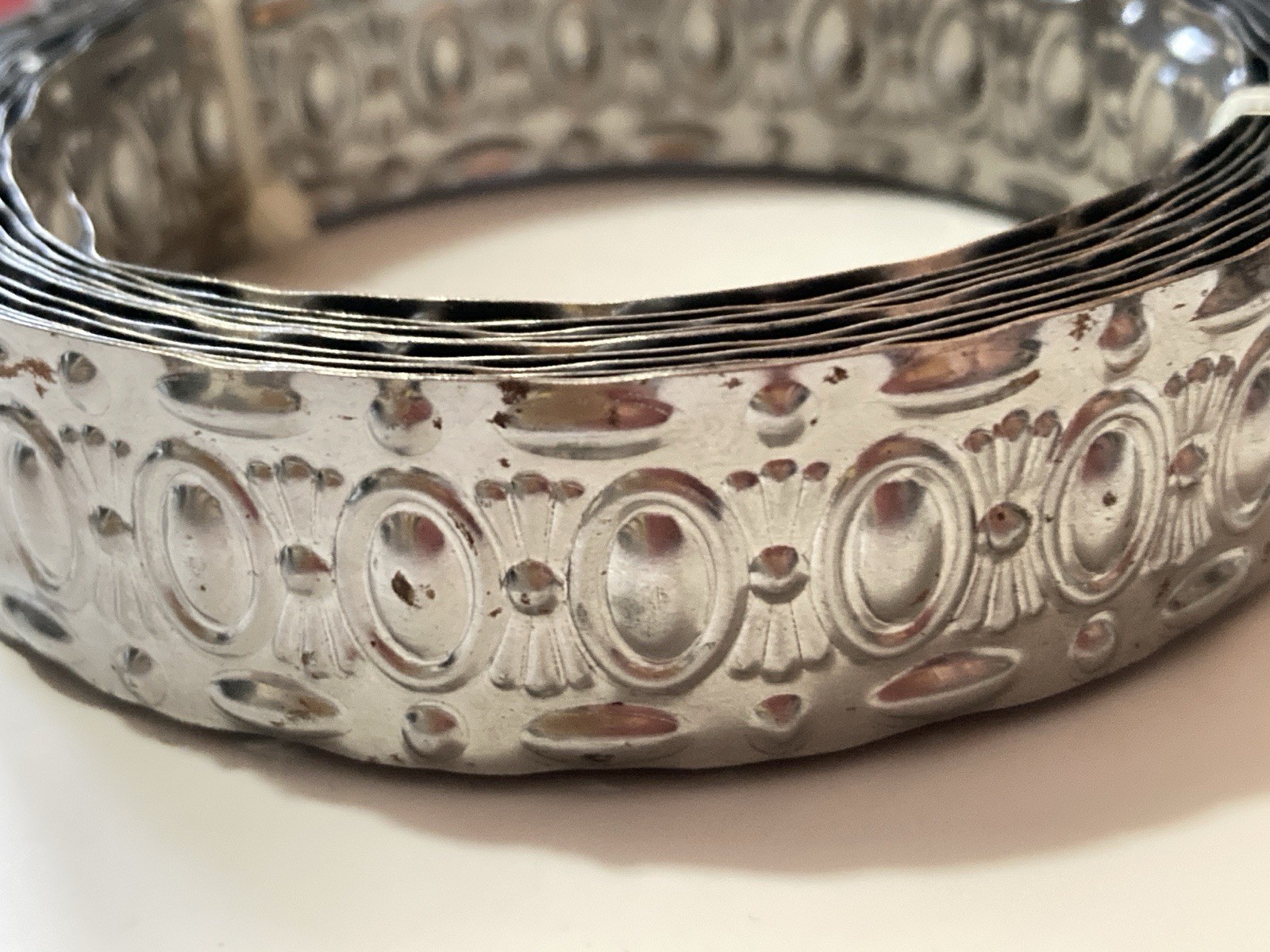 Craft Metal Filigree Embossed Trim 3/4" Oval Closed Center Silvertone 3Y