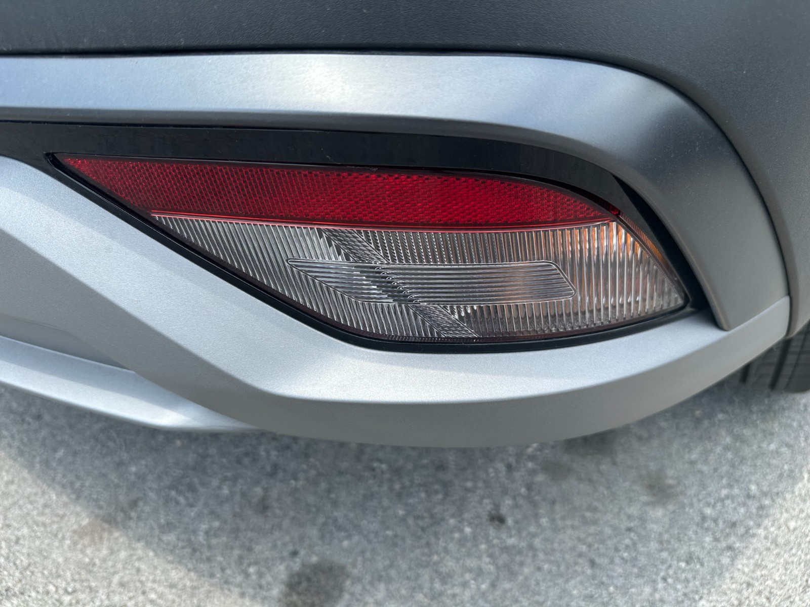 NEW OEM HYUNDAI TUCSON 2025-2026 PASSENGER SIDE REAR BACKUP LAMP (IN BUMPER)