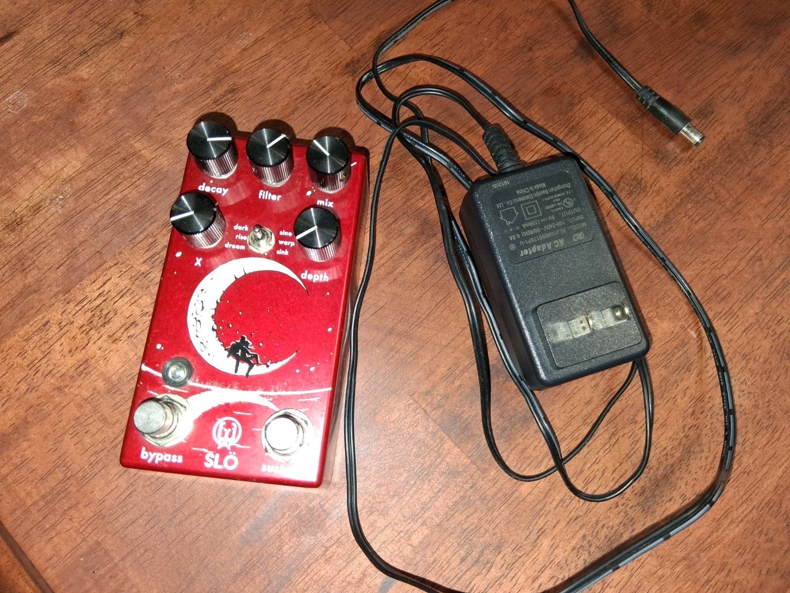 Walrus Audio Slö Reverb Effects Pedal Ambient Guitar Red Limited Edition Used