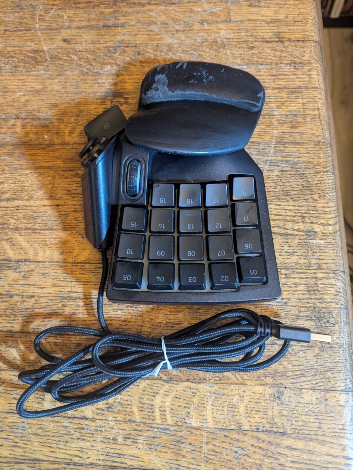 Razer Tartarus V2 RZ07-0103 LEFT HAND Gaming Keypad + 8 Way Directional Control