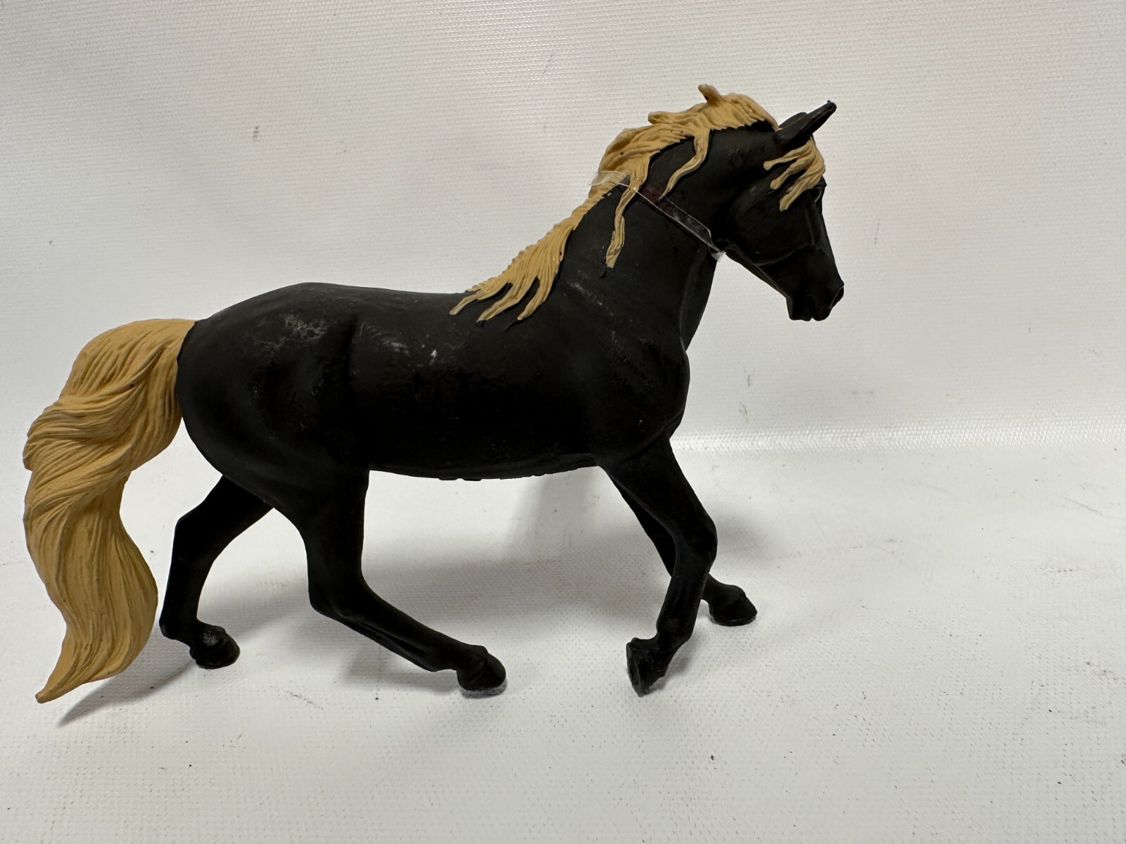SAFARI LTD Rocky Mountain Stallion Horse 159905 G-Scale papo just plain folk