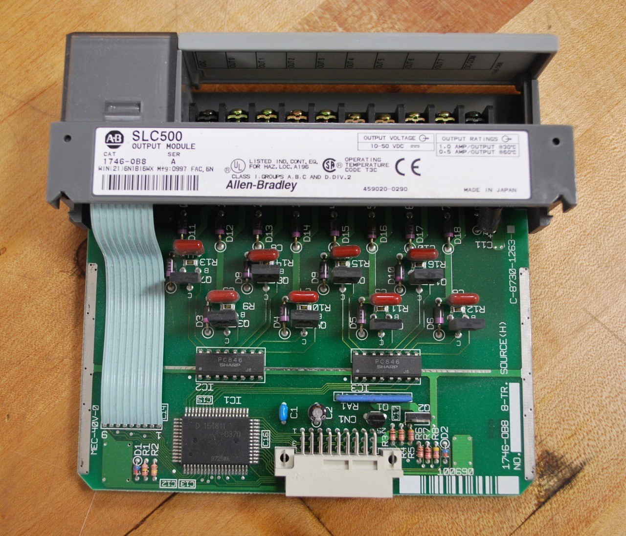 Allen Bradley 1746-OB8 Ser A, DC-SOURCE SLC 500 Output Module - USED