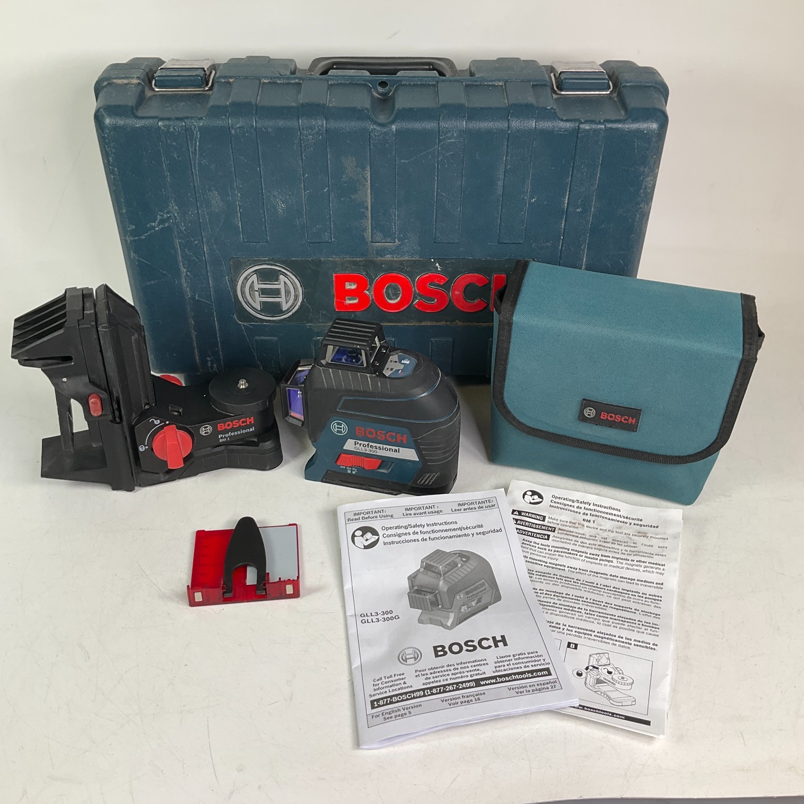 Bosch GLL3-300 300ft Red 360-Degree Self Leveling Laser Positioning Device Case