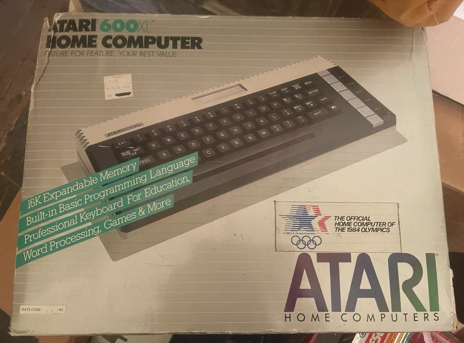 Atari 600XL Home Computer 16K Expandable Memory Built-in BASIC Keyboard