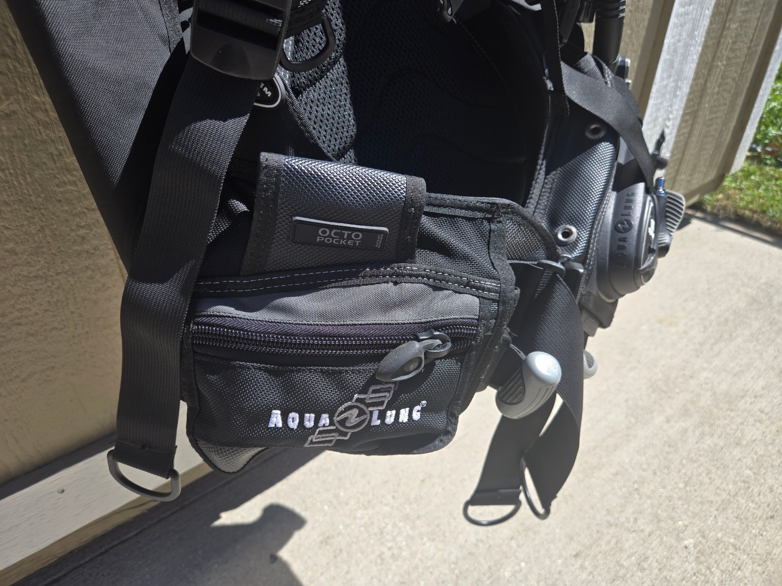 Aqualung Dimension i3 BCD Large Scuba Diving w/ Integrated Scondary Regulator