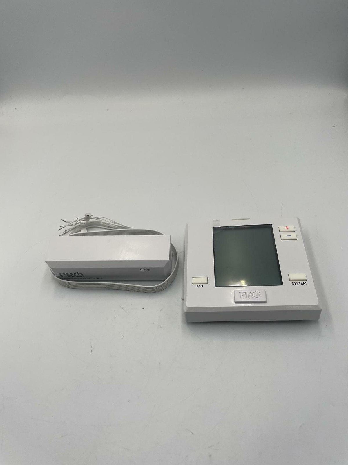 PRO1 IAQ T955WH Touchscreen Universal Programmable