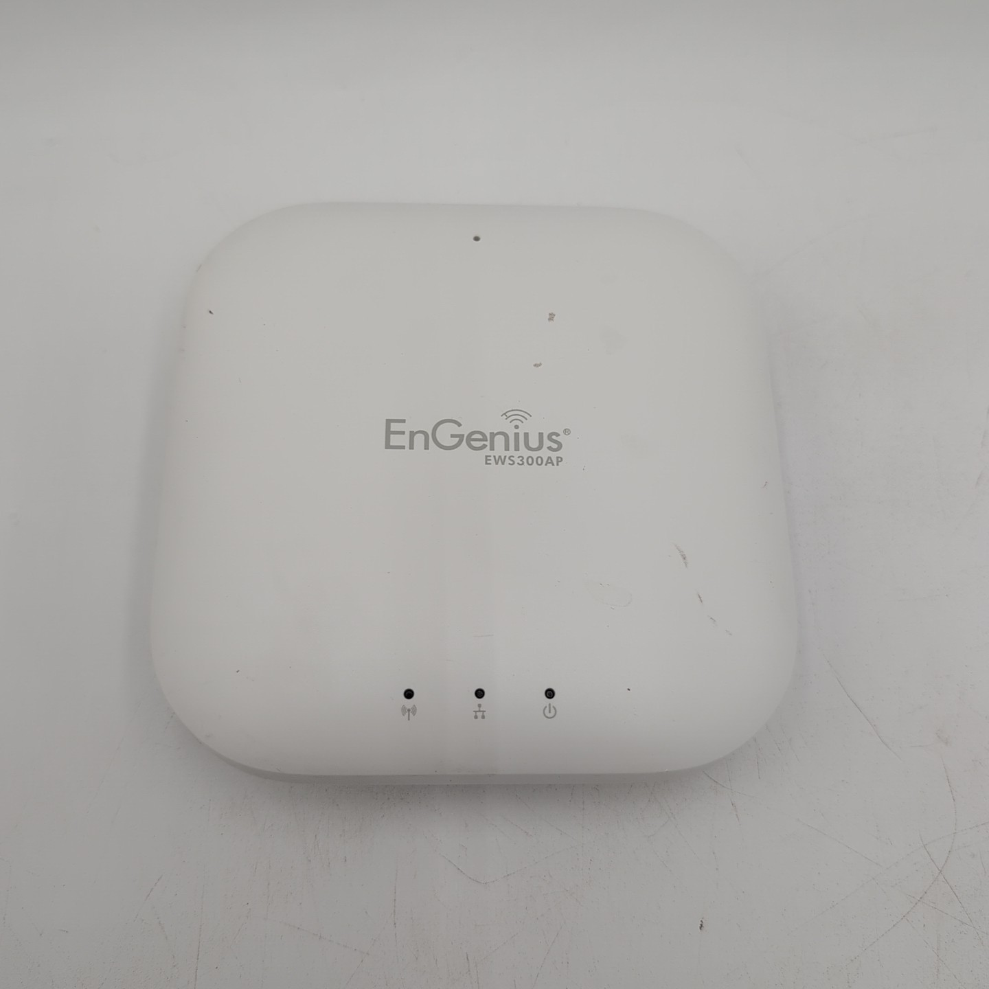 EnGenius EWS300AP 2.4GHz mesh / Fast Roaming capable Wireless Access Point