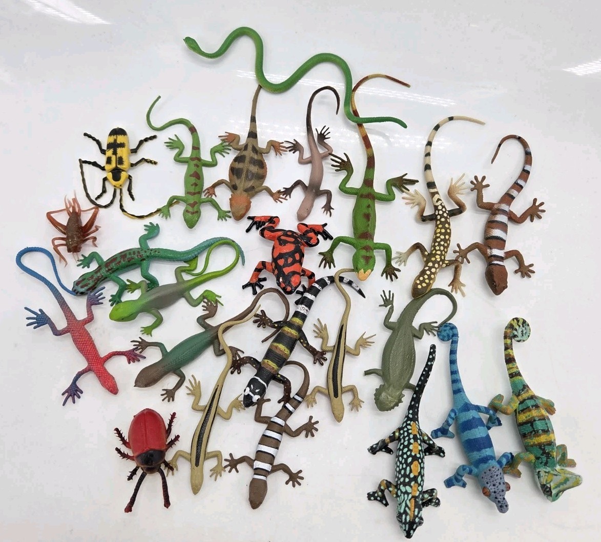 Vintage Lot Of 20 Play Vision XX Labeled Lizards Small Reptiles Vintage Rare