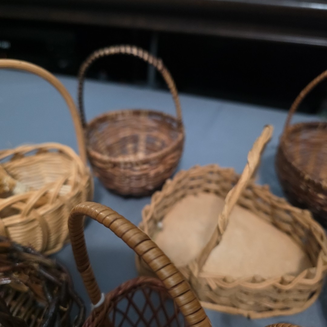 Crafts Misc. Small Wooden Baskets