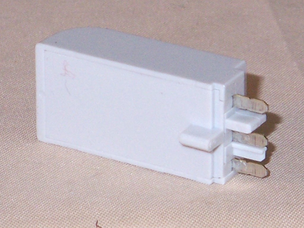Finder Relay 99.02.9.024.99 LED indicator and diode module (NIB)