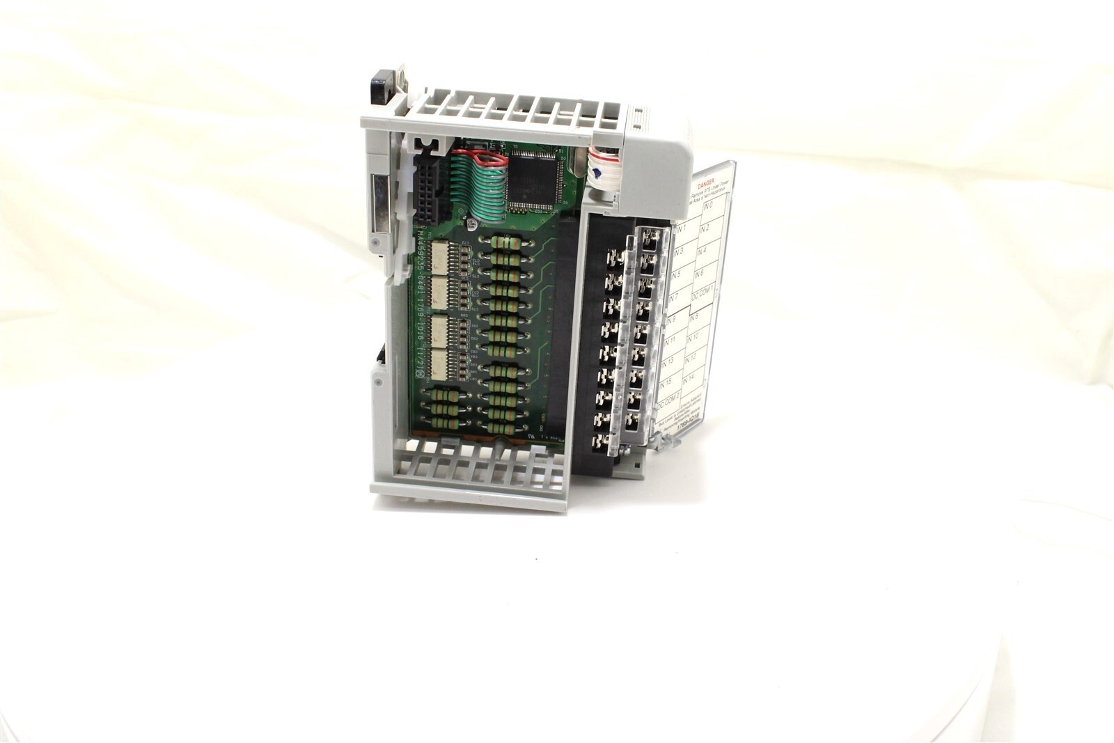 Allen Bradley 1769-IQ16 24VDC Sink/Source Compactlogix Input Module