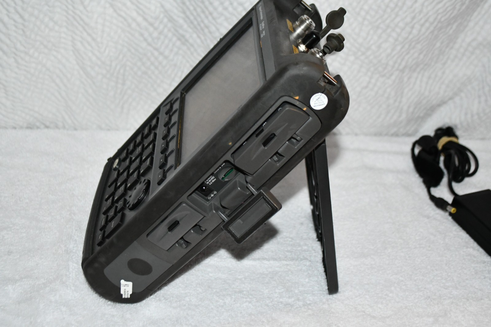 Keysight N9912A FieldFox RF Analyzer 6GHz w/ CPU2 NEEDS CALIBRATION READ W3A4