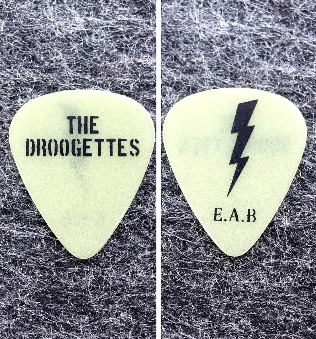 The DROOGETTES - Tour Guitar Pick ~ Philly street punk