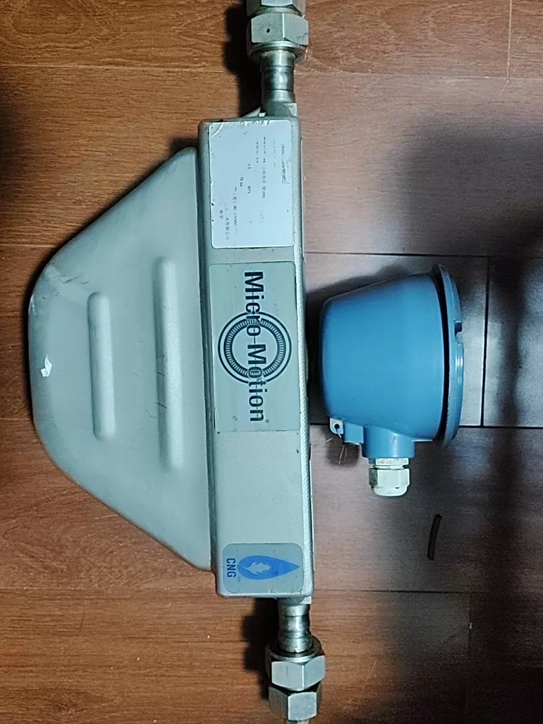 Micro Motion CNG050S290NQEPMZZZ Flow Sensor Used 1PCS