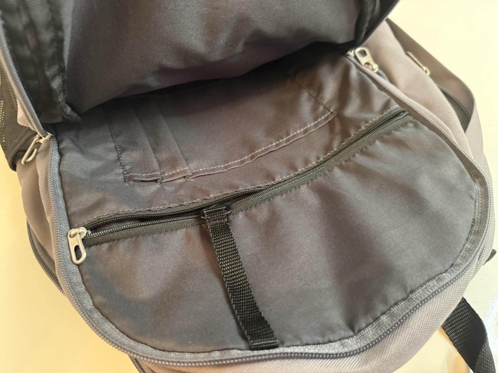 Nike Backpack School Gym Workout Sports Bag Black Gray Travel Adjustable