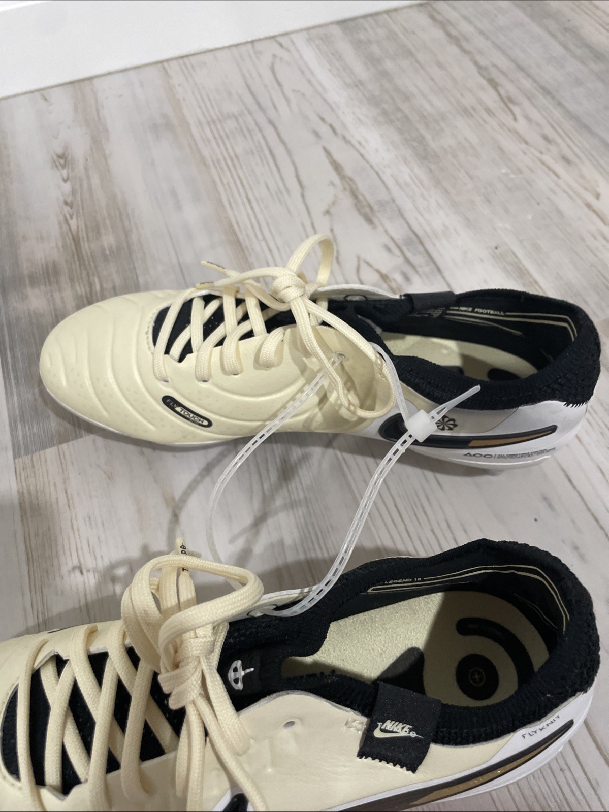 Nike Tiempo Legend 10 Elite FG Lemonade Men’s Size 5/WMNS Size 6.5 Not Used New