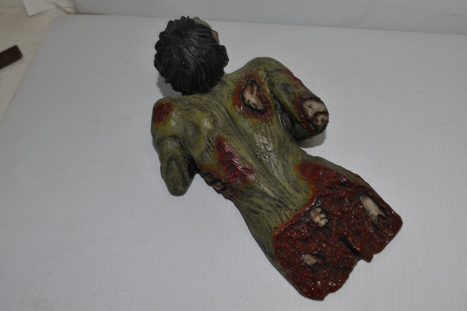 PACIFIC GIFTWARE ITEM NO 9601 HALLOWEEN ZOMBIE (MSL53)