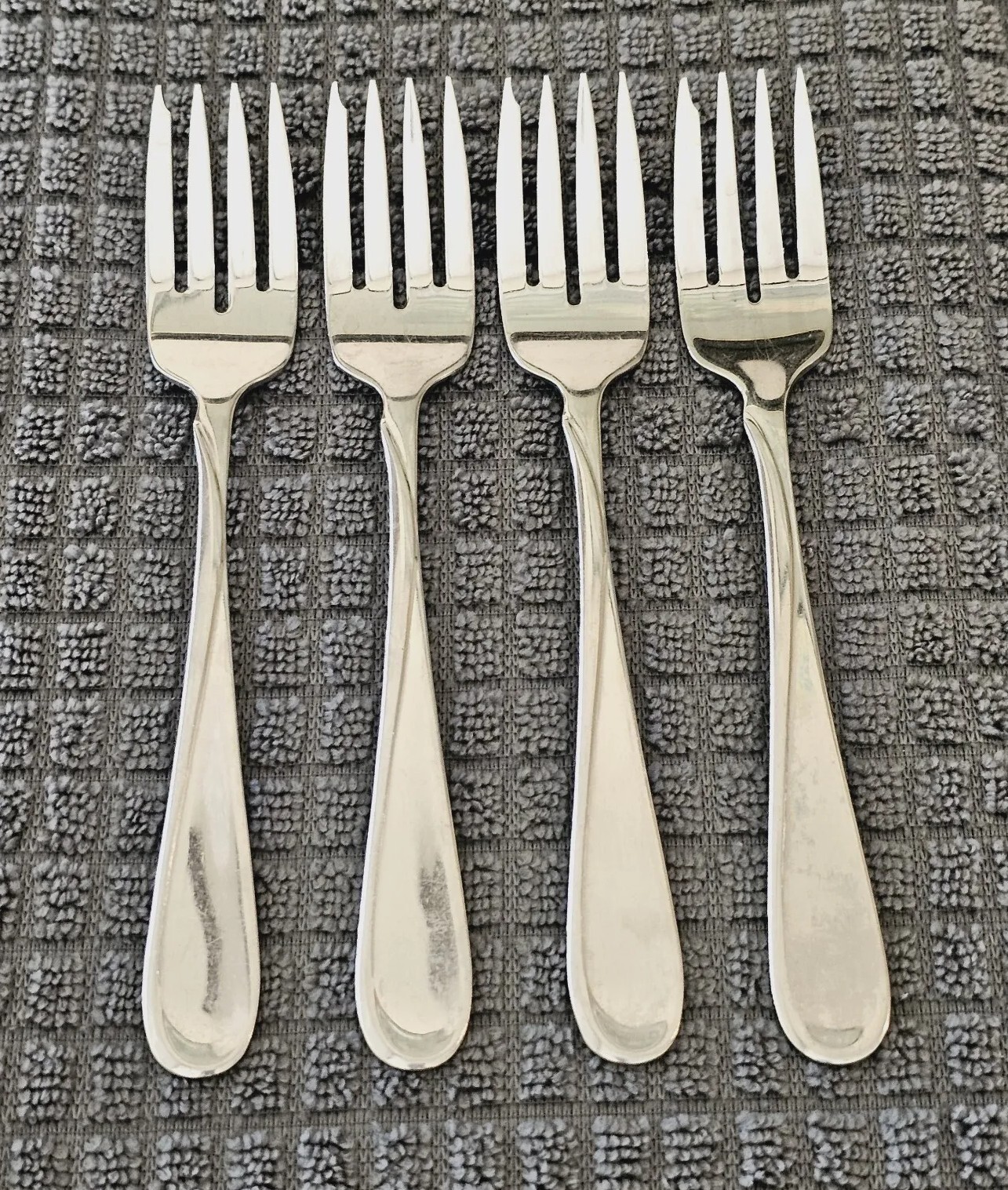 ONEIDA FLIGHT RELIANCE  Salad Forks Set of 4 GLOSSY 6 3/4" STAINLESS Flatware