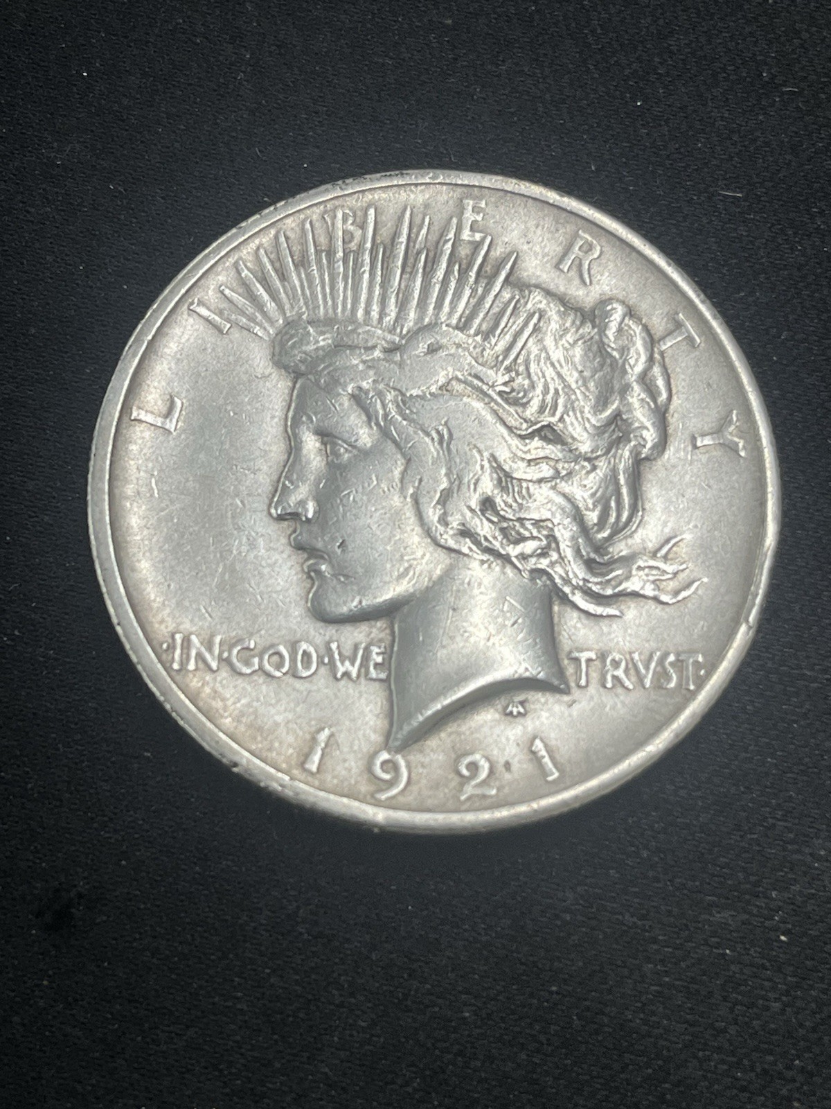 1921 Peace US Silver Dollar - 90% Key Date!