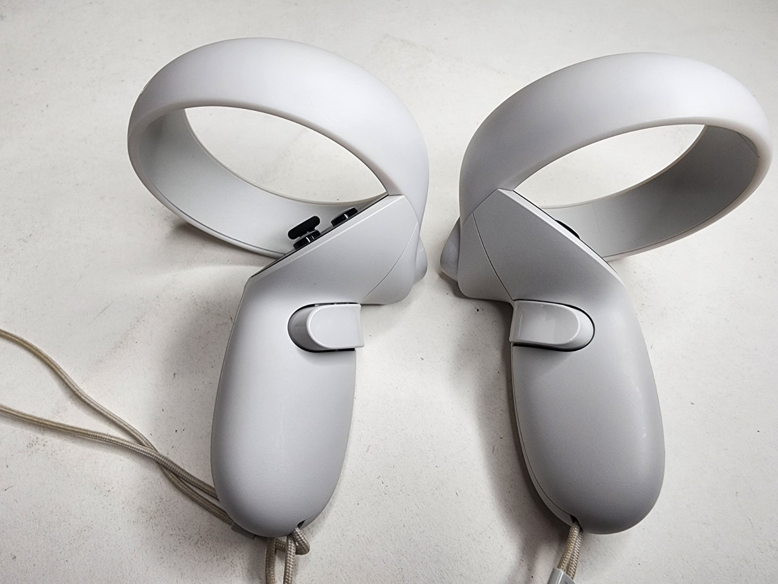 Genuine OEM Oculus Quest 2 Left + Right Controllers PAIR Working