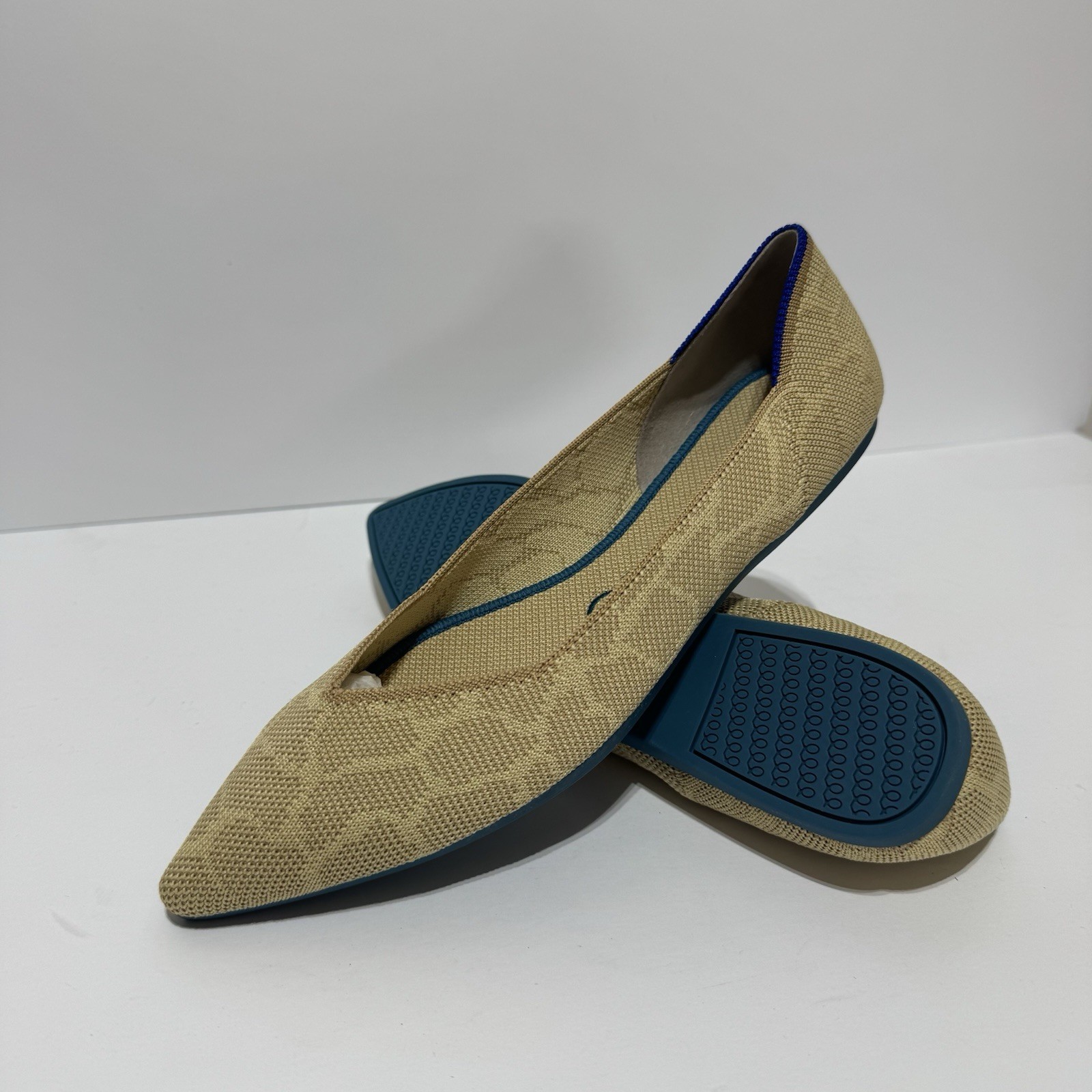 Rothys Womens The Point Flat Sahara Gold Size 9.5 M