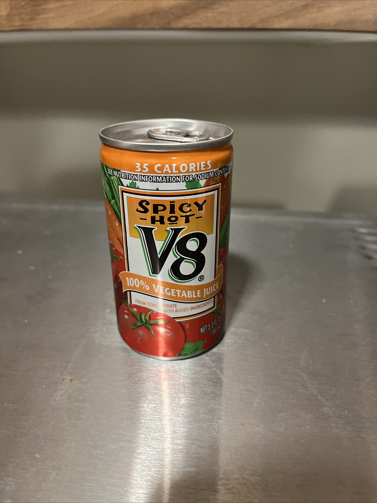 RARE VINTAGE 2006 V8 Spicy Hot Vegetable Juice Soda Can 5.5 OZ Y2K Tomato VTG