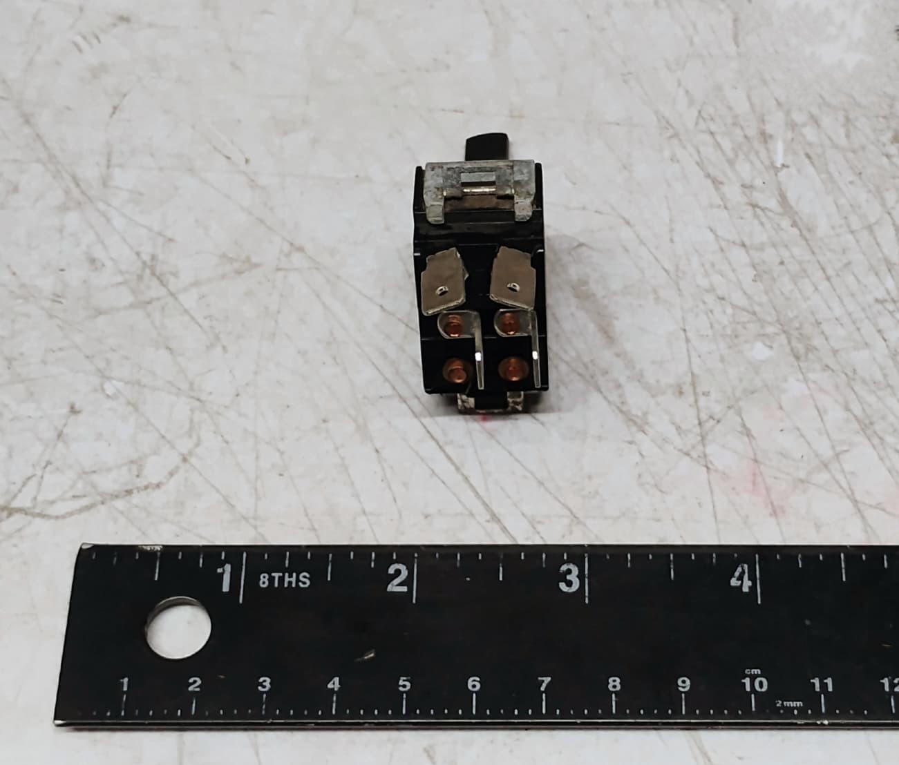 NOS - DPST TOGGLE SWITCH for Freightliner 681-545-08-22 Ref. # 59024-37 8956K899