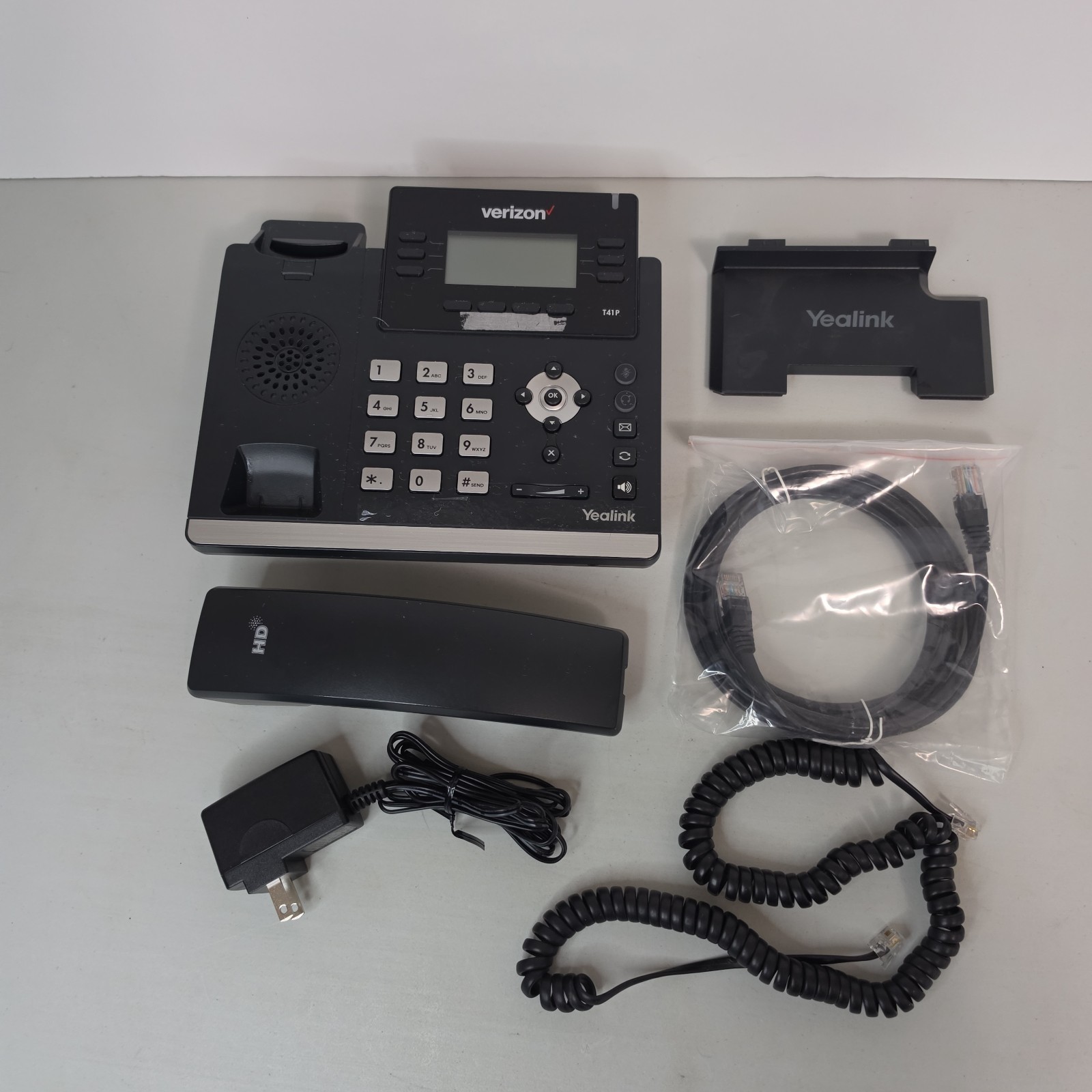 Verizon Yealink Ultra-Elegant IP Phone SIP-T41P 6 Line 2 Port  VoIP  Good