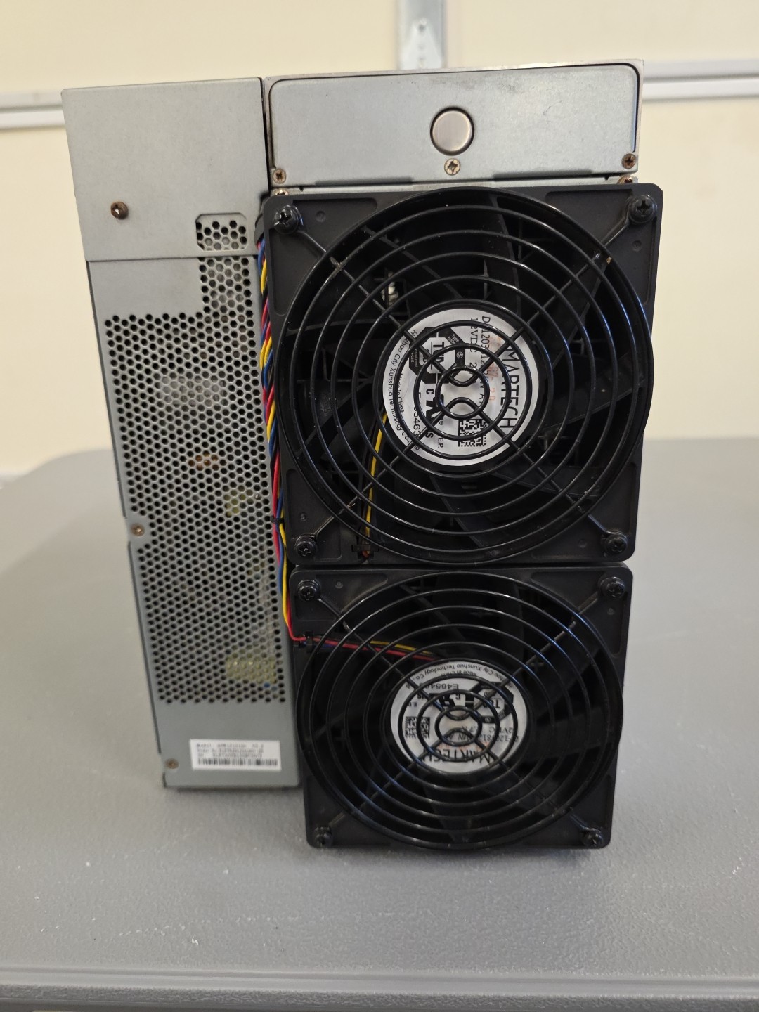 Bitmain Antminer S19j Pro 100TH/s Bitcoin Miner