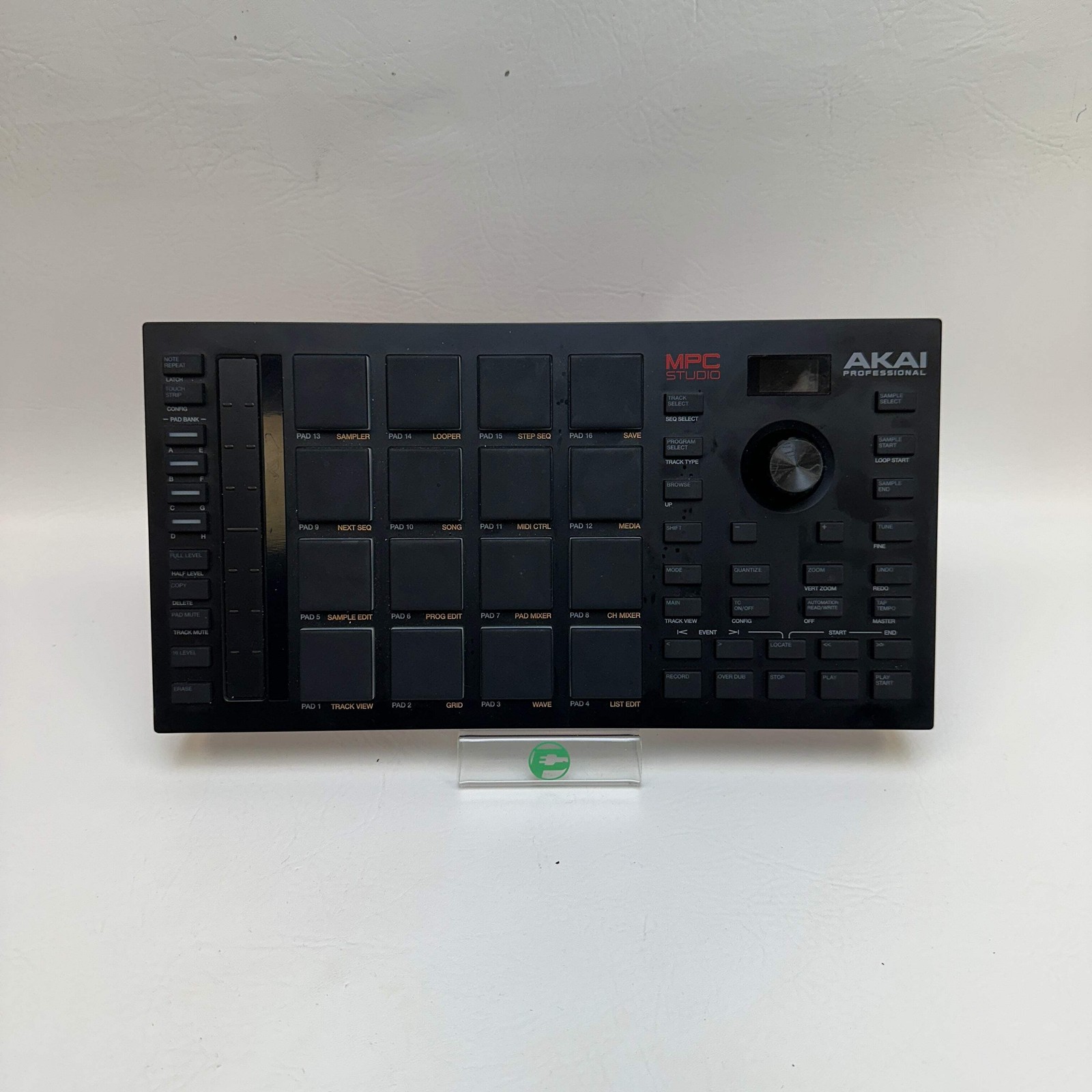 Akai Professional MPC Studio MIDI Music Production Controller