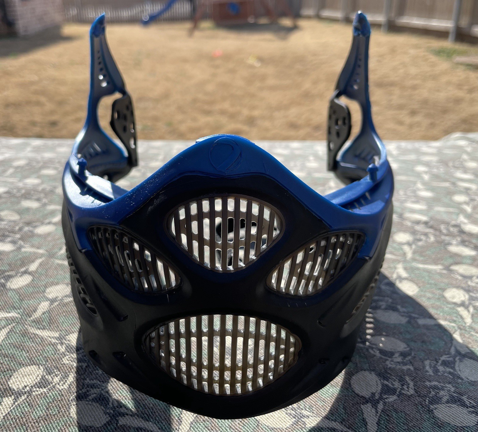 Dye I3 Pro Blue Paintball Mask Bottom