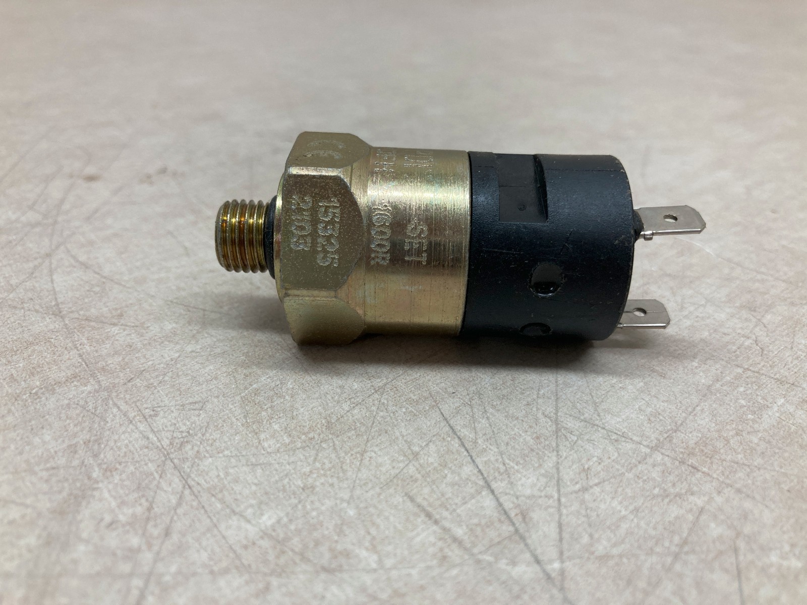 Brach Hero 26577 Pressure Switch 1600 PSI