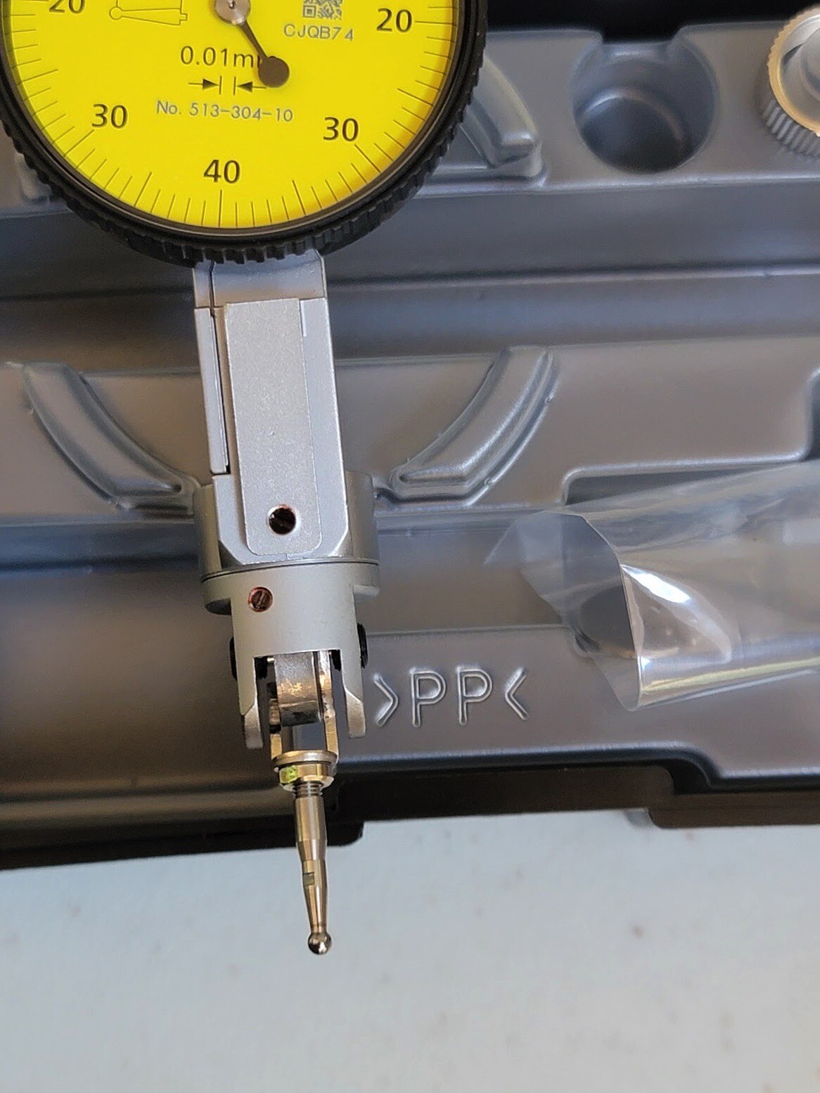 Mitutoyo Dial Test Indicator 0.8mm / 0.01mm 360 Degree Rotating Contact Point