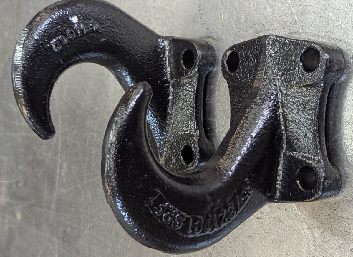 1688963C1 Pair NEW Tow Hooks International 4900 7100 Heavy Duty Frame Hook