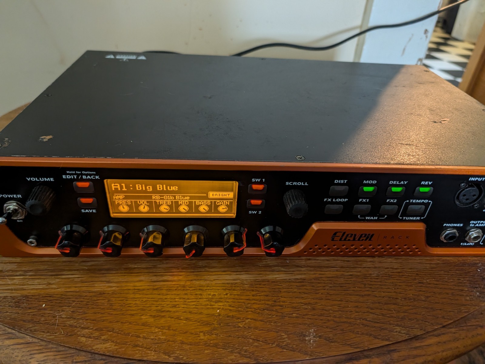 AVID Eleven Rack System Guitar Effects USB Audio Interface/Preamp VERSION 2.01