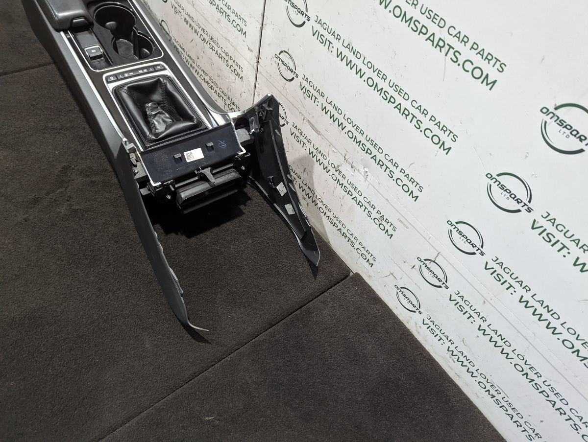 JAGUAR XE X760 CENTRE CONSOLE WITH ARMREST