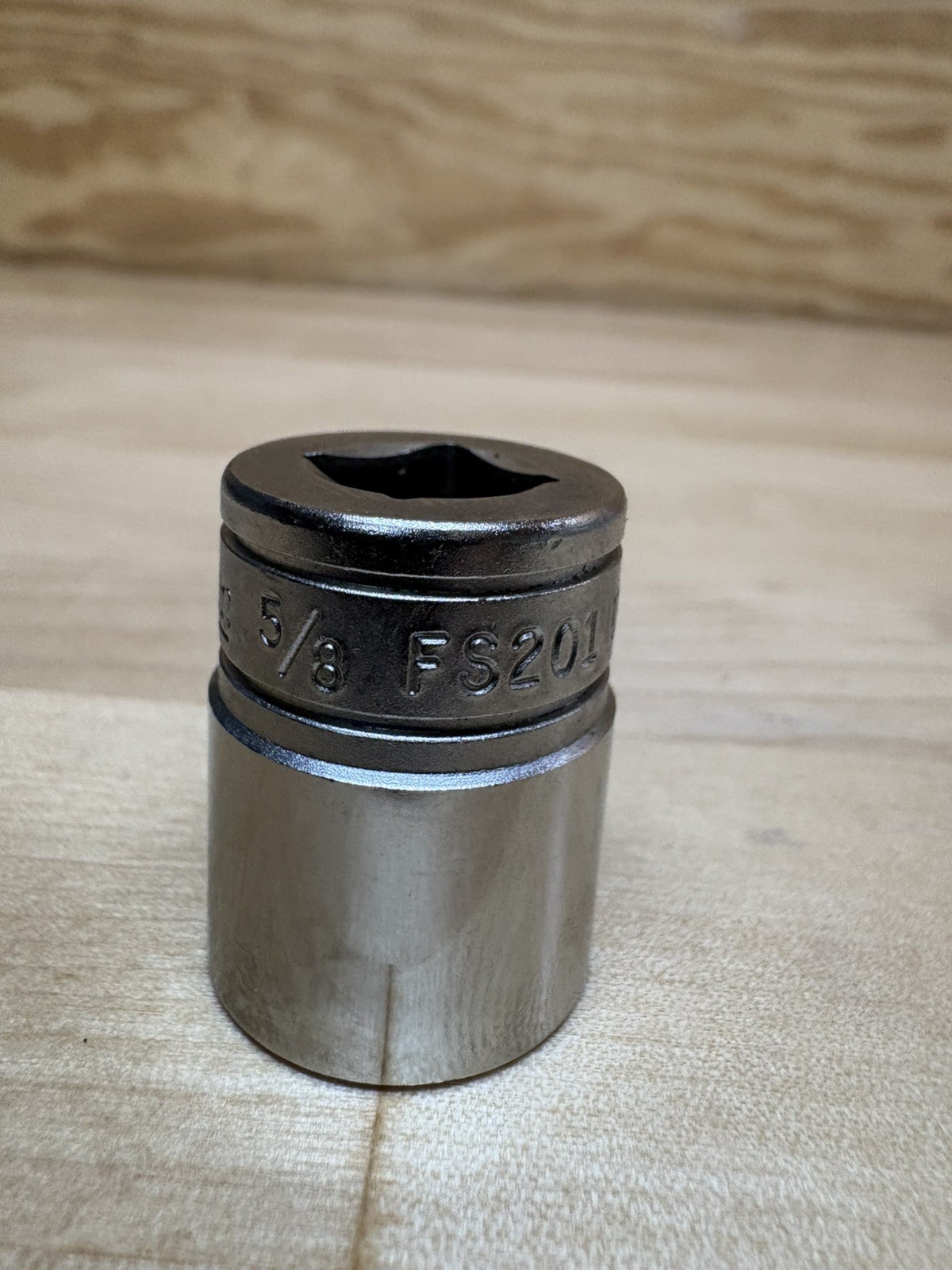 New Snap-on 3/8" drive 5/8" 6-point Shallow Socket FS201