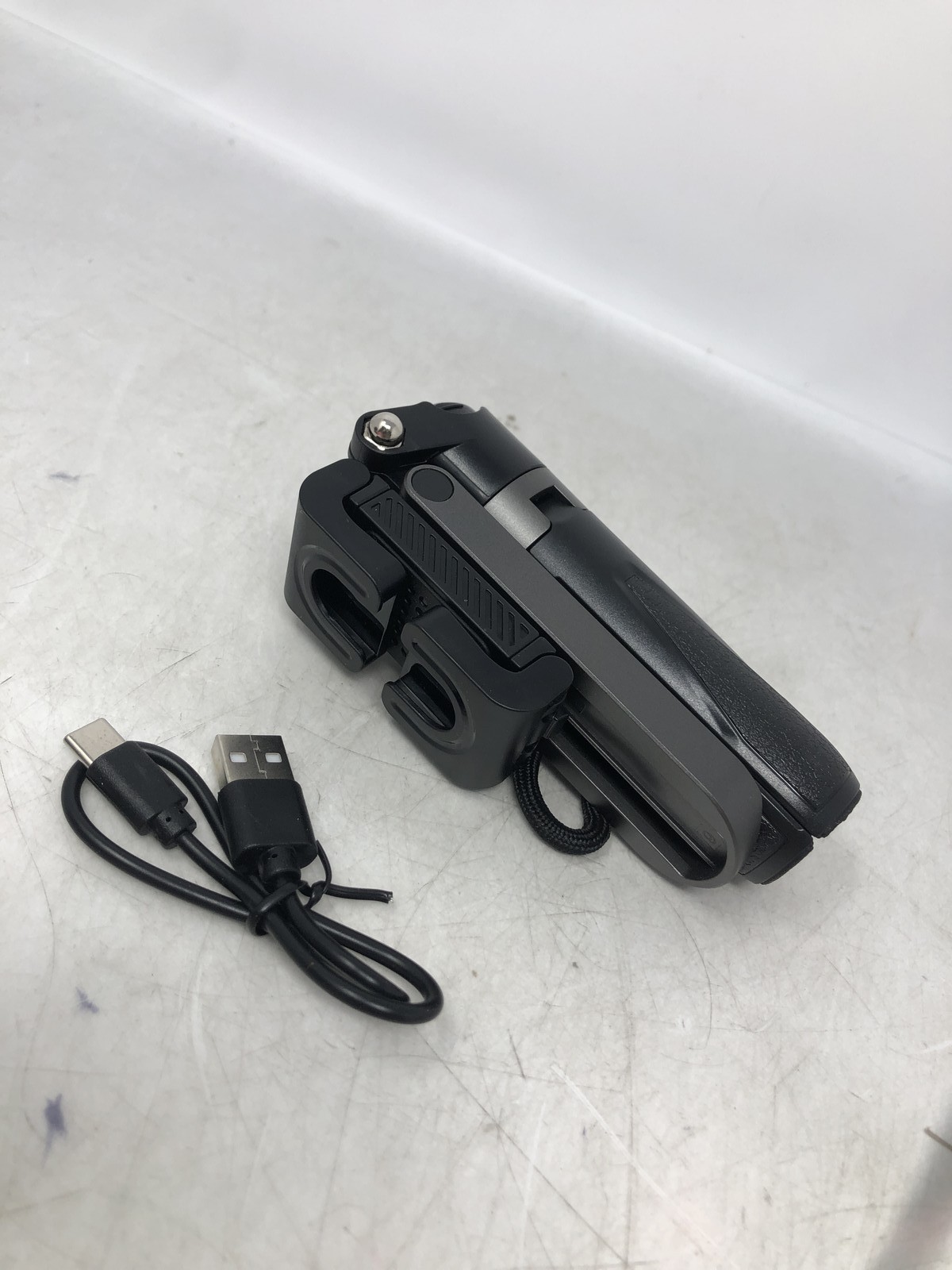 P15 MINI Grip Quadripod Selfie Stick Tripod Bluetooth 5.2