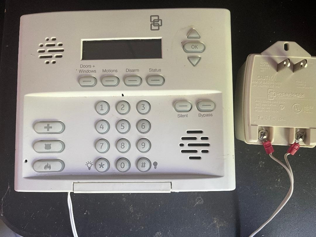 Interlogix/GE Simon XT Residential Fire Alarm & Security System USED
