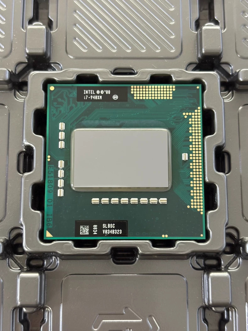 Intel Core i7 Extreme 940XM 2.13GHz quad core 8M SLBSC PGA988 Notebook CPU