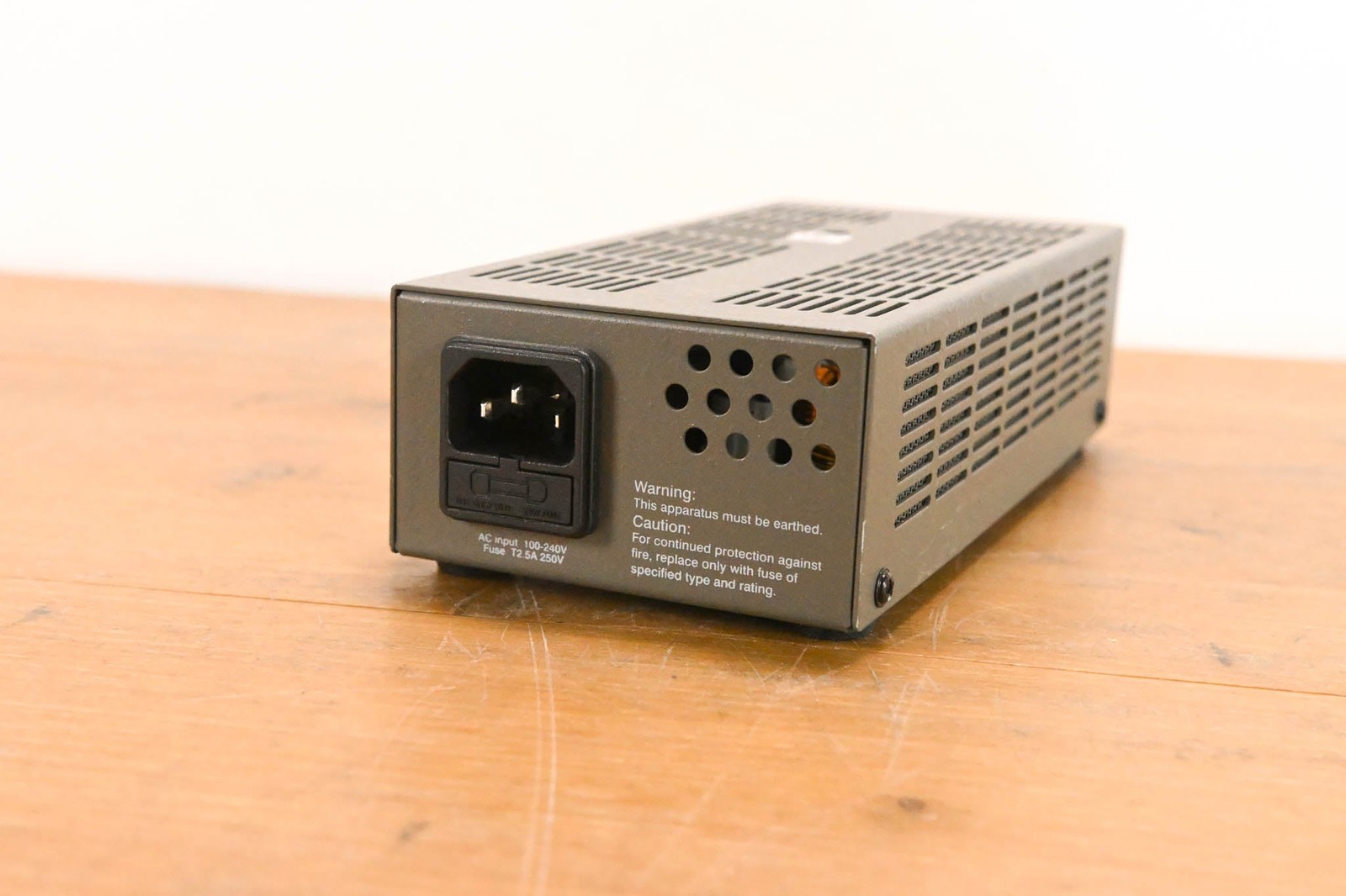 IDX System Technology IA-70a Single-Channel DC Power Supply CG01V5H