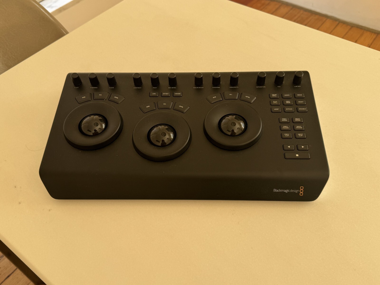 Blackmagic Design Davinci Resolve Micro Panel
