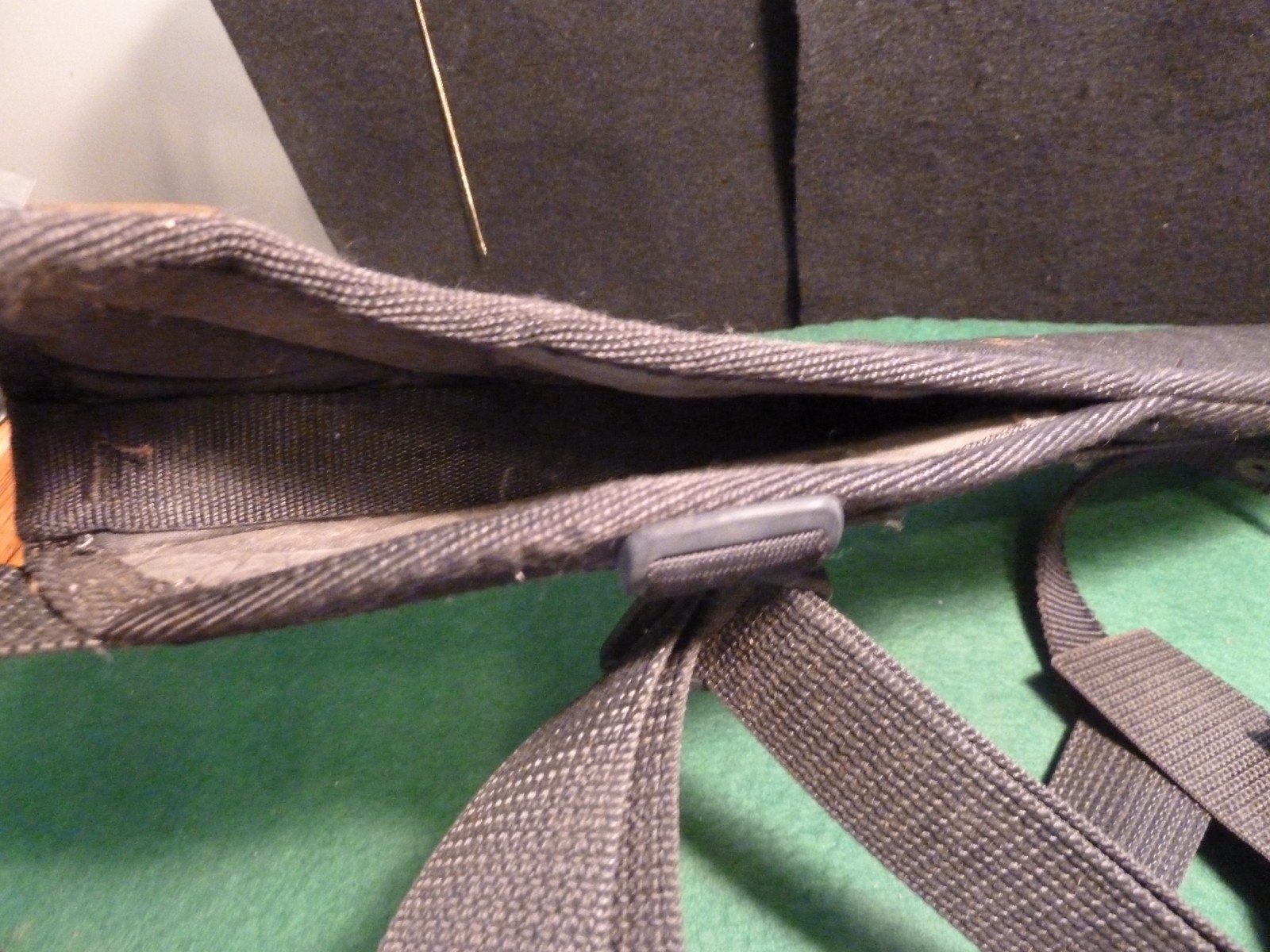 Uncle Mike's Bow Quiver - Used
