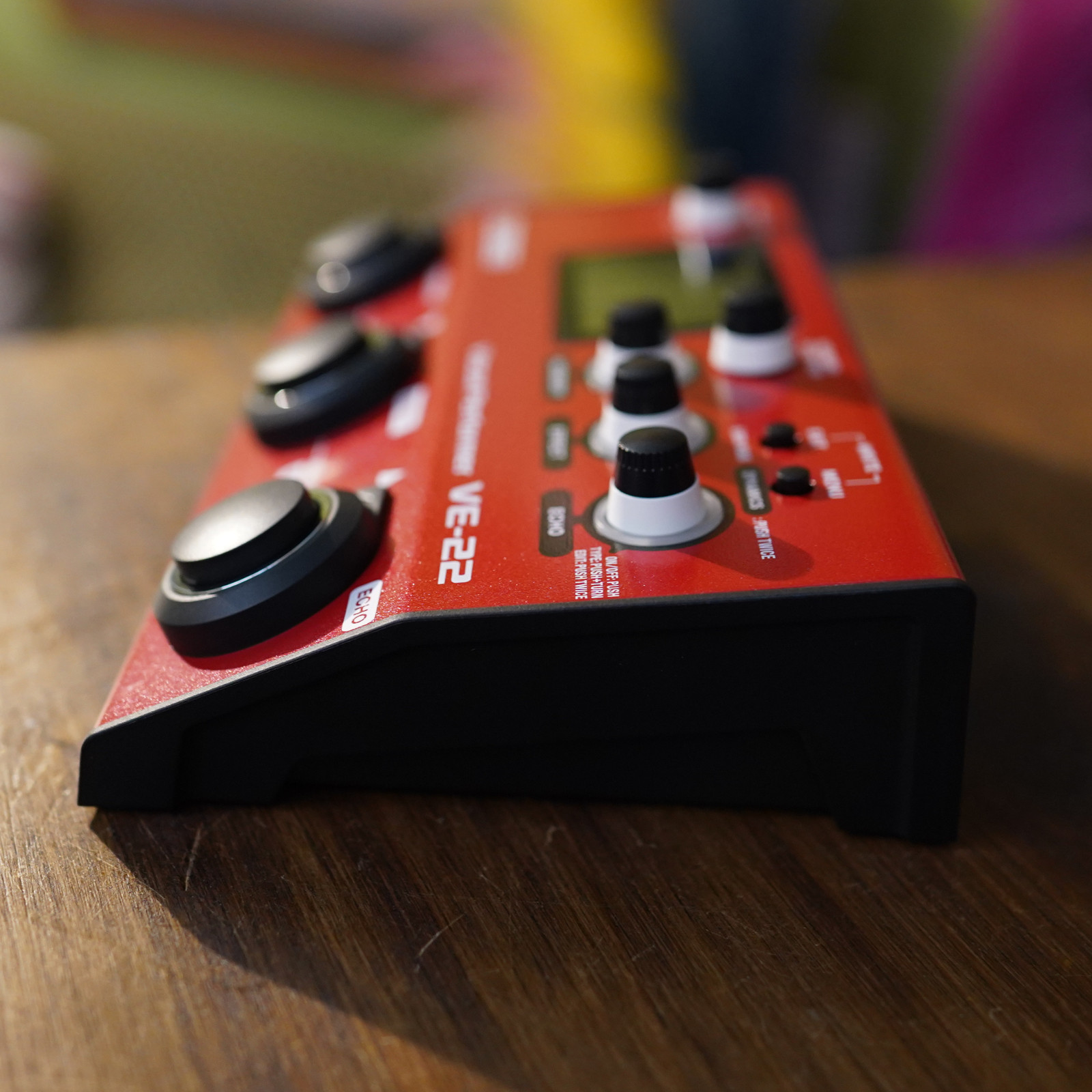 Boss VE-22 Vocal Effects and Looper Pedal Guitar