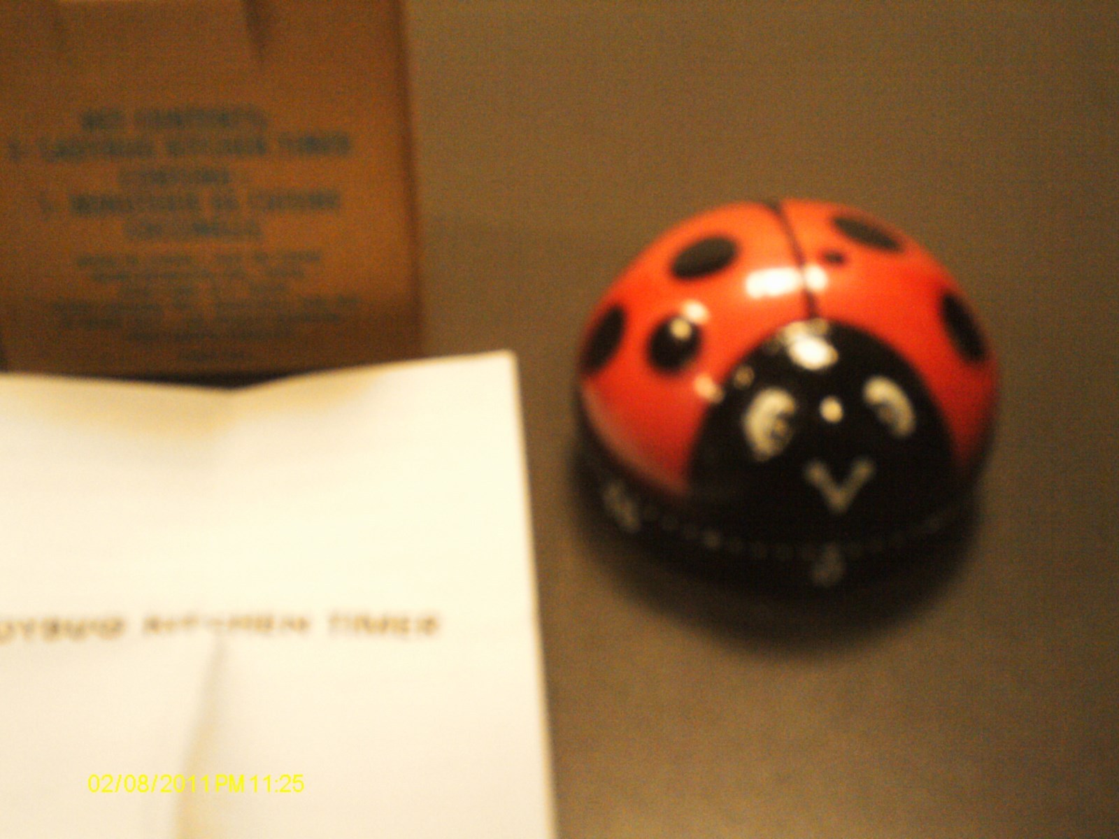 Avon ladybug kitchen timer     new in box