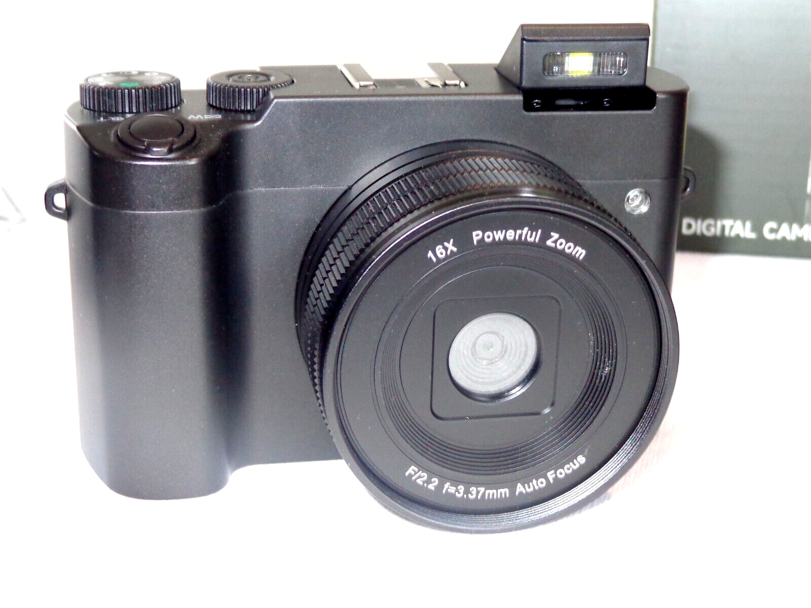 4K Digital Camera DC218 16X Zoom Package in Box